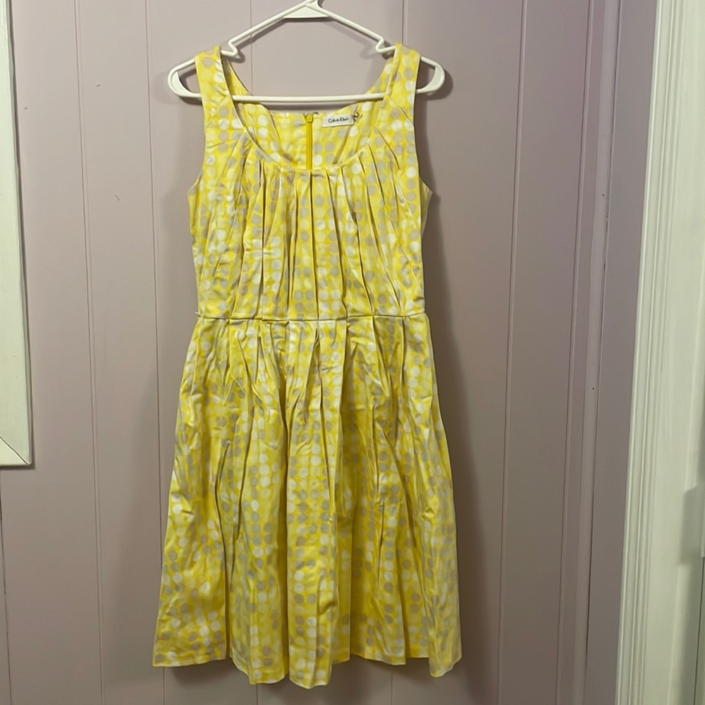 Calvin Klein Size 8 Yellow, Gray, white Polka Dot Dress